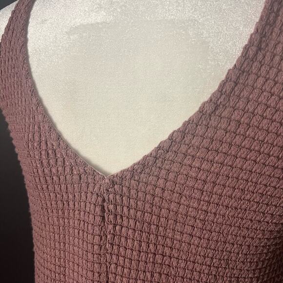 Blu Pepper Woman's Blush Waffle Knit Sleeveless Button Front Tank Top- Size XS - Picture 8 of 9